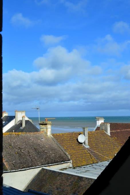 Le Joffre - Studio Sur La Digue En Centre Ville Arromanches-les-Bains Exterior photo